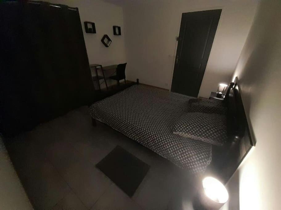 Appartement Spacieux &Tres Calme. Spacious & Very Quiet Apartment. Carros Kültér fotó